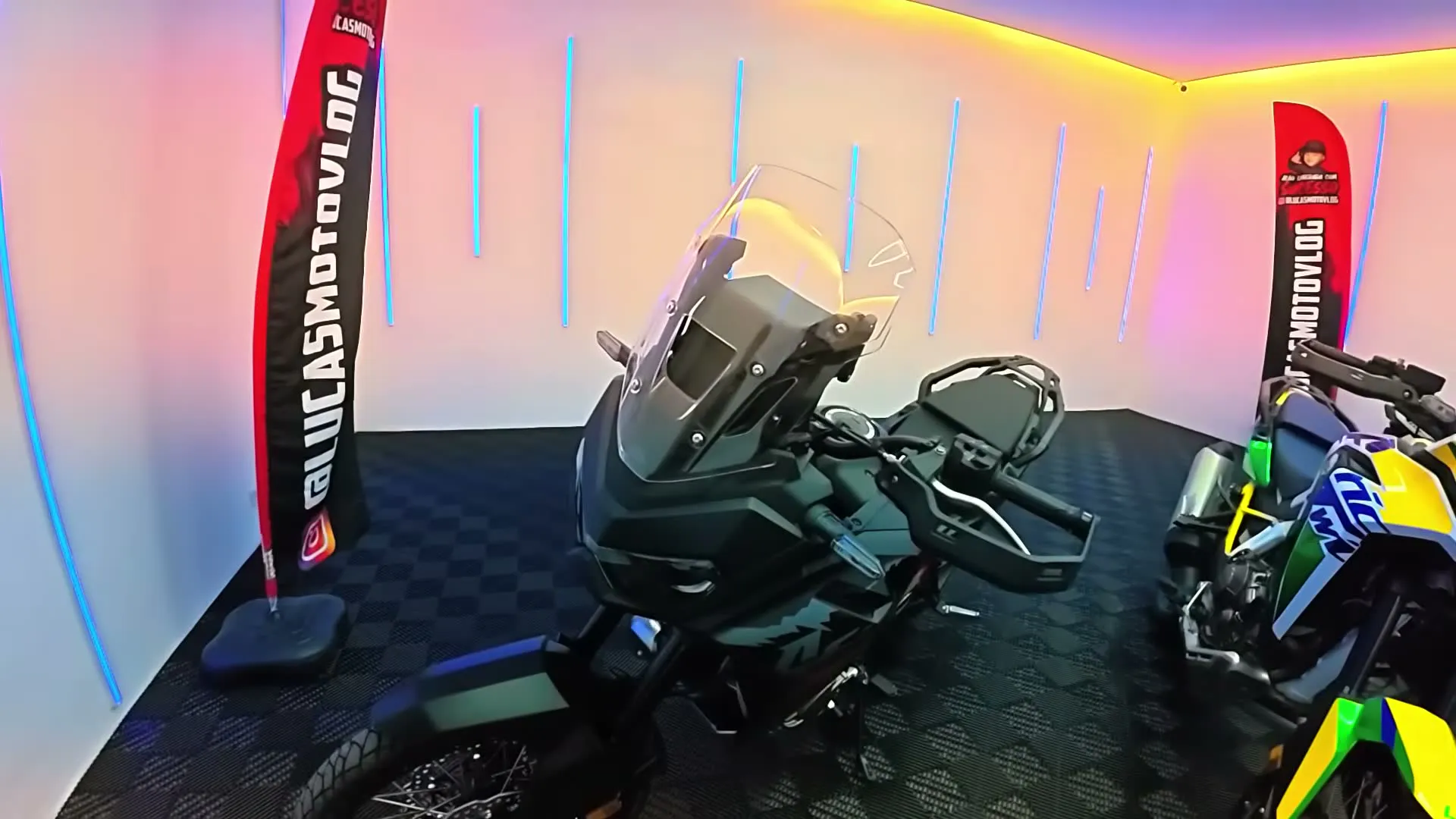 Africa Twin 1100 2023 Vs 2026 - 08