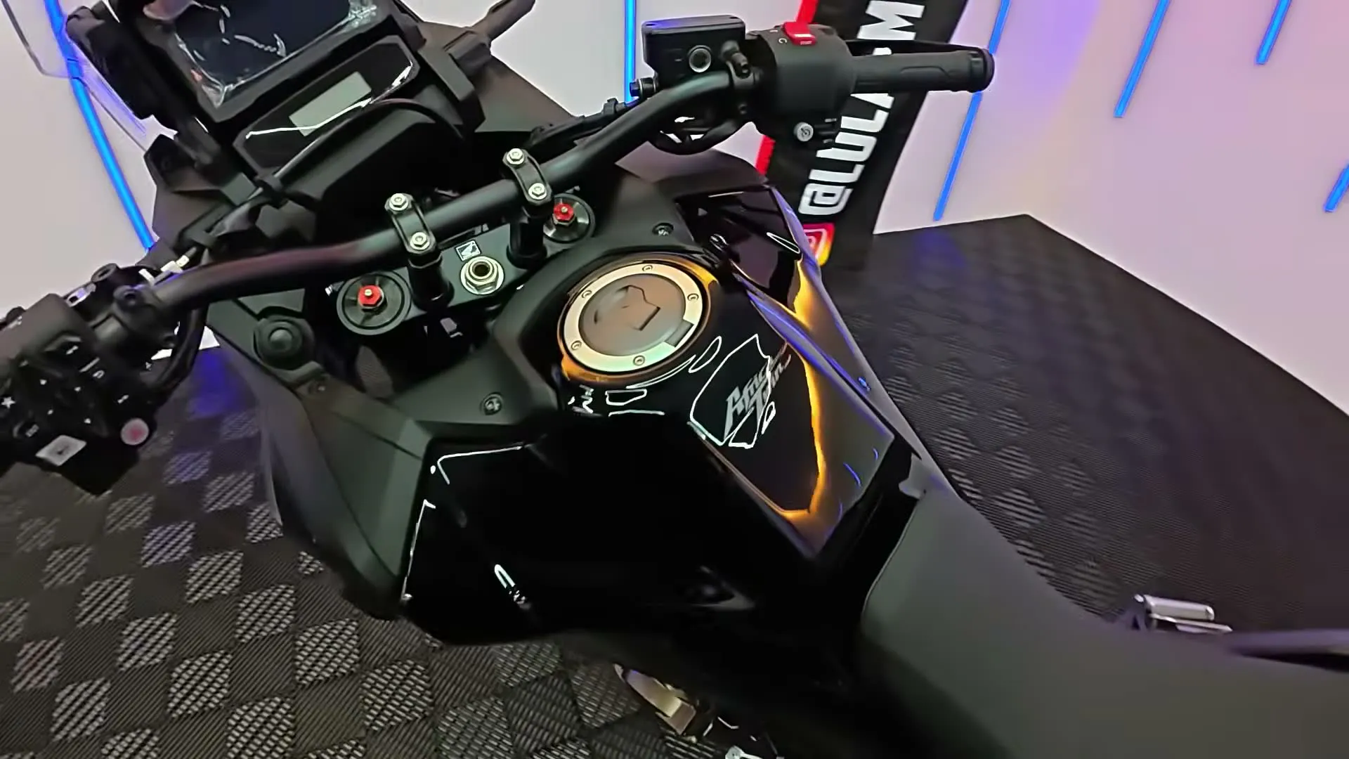 Africa Twin 1100 2023 Vs 2026 - 10
