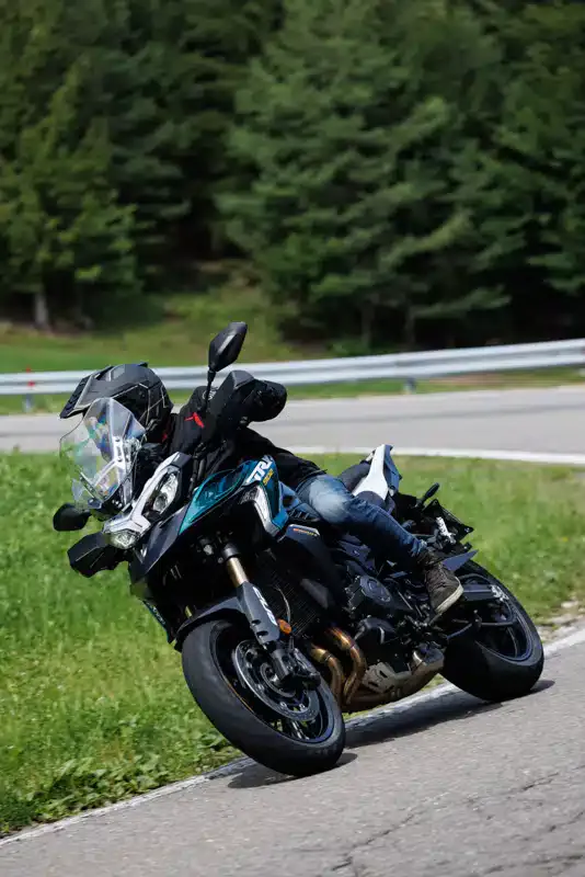 Essai Benelli TRK 902 Stradale et Explorer, la surprise venue de Chine - 05