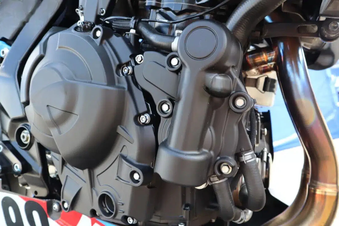 Devenir pilote de course en Suzuki GSX-8S Cup - 18