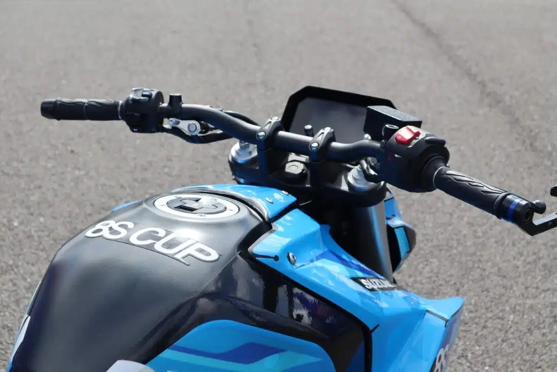 Devenir pilote de course en Suzuki GSX-8S Cup - 22
