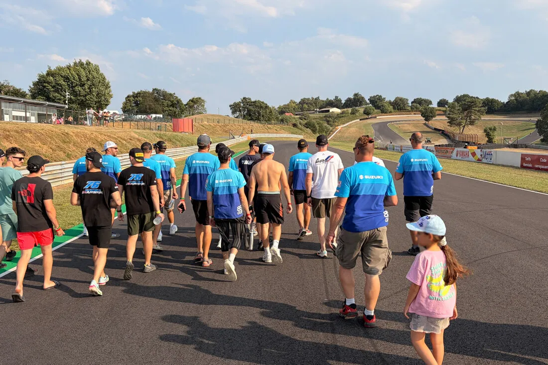 Devenir pilote de course en Suzuki GSX-8S Cup - 29