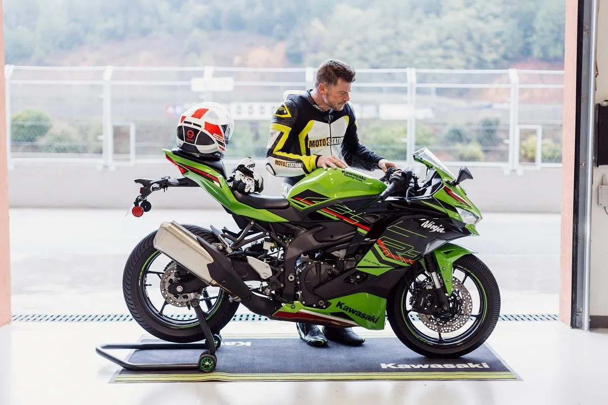 Essai Kawasaki ZX-4RR fais moi hurler… - 03