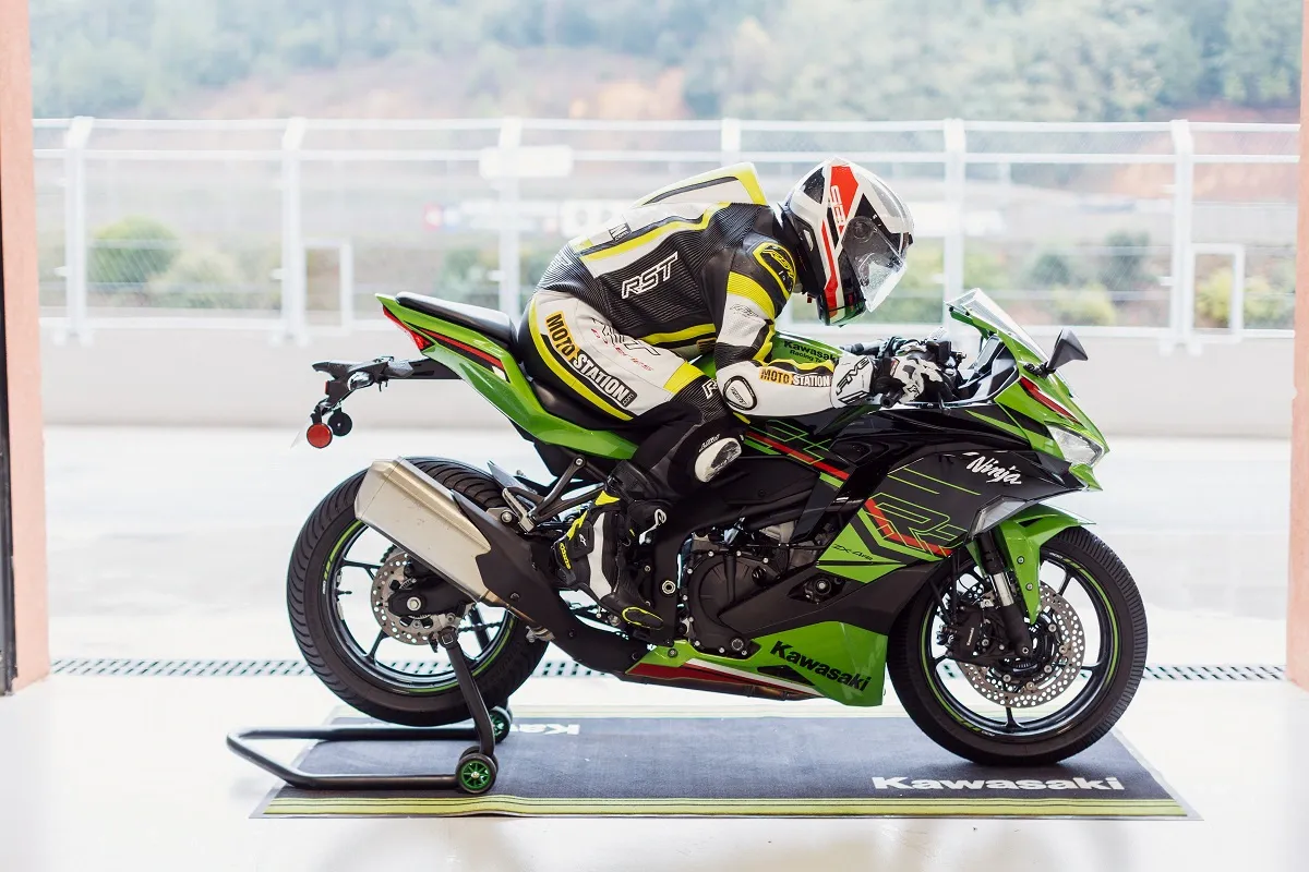 Essai Kawasaki ZX-4RR fais moi hurler… - 05