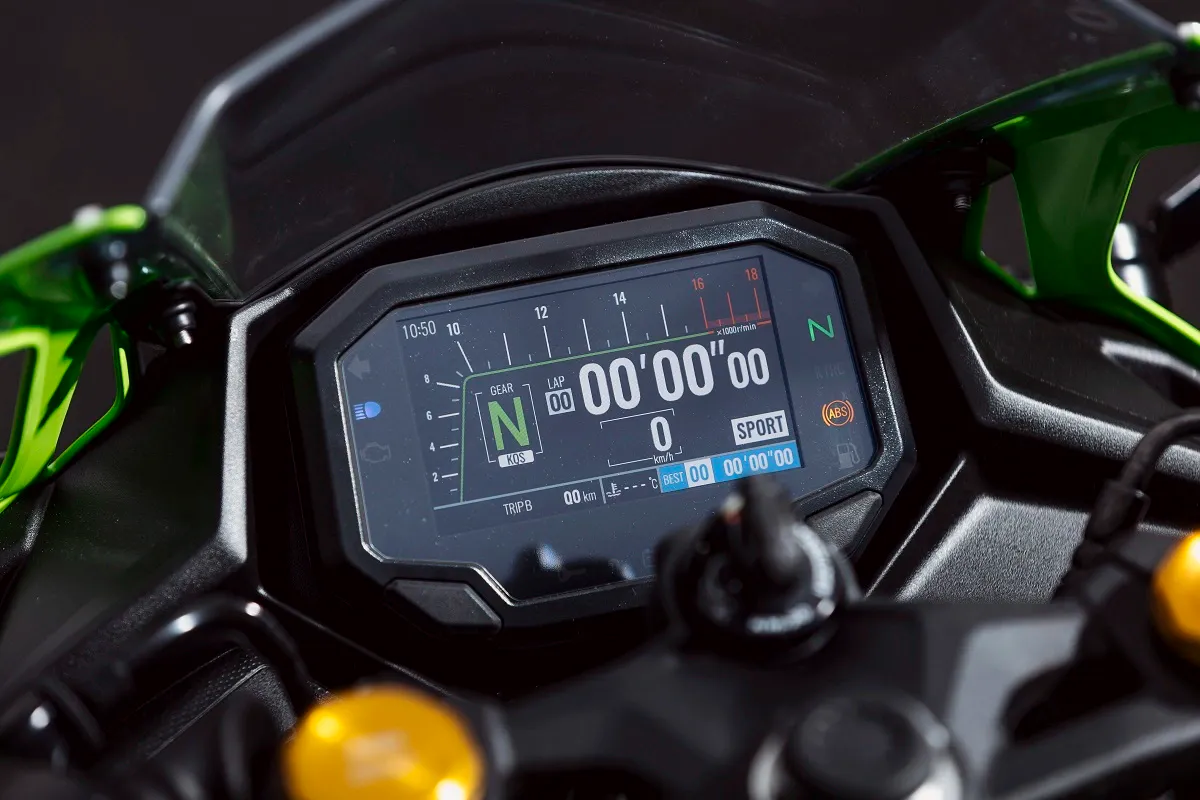 Essai Kawasaki ZX-4RR fais moi hurler… - 10