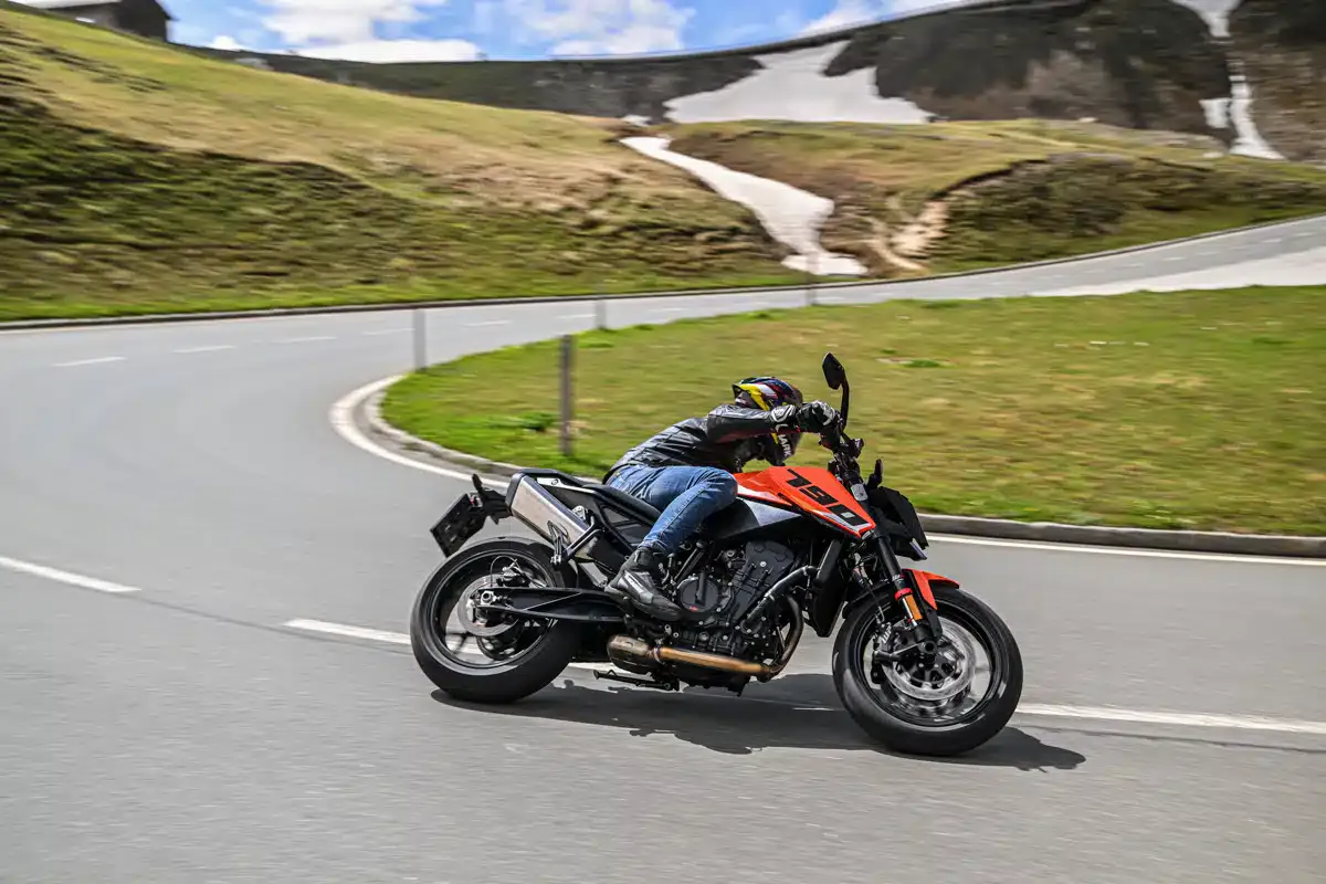 Essai KTM 790 Duke 2027  la bonne surprise - 01