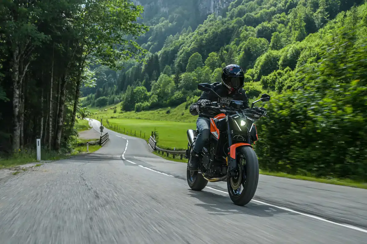 Essai KTM 790 Duke 2027  la bonne surprise - 09