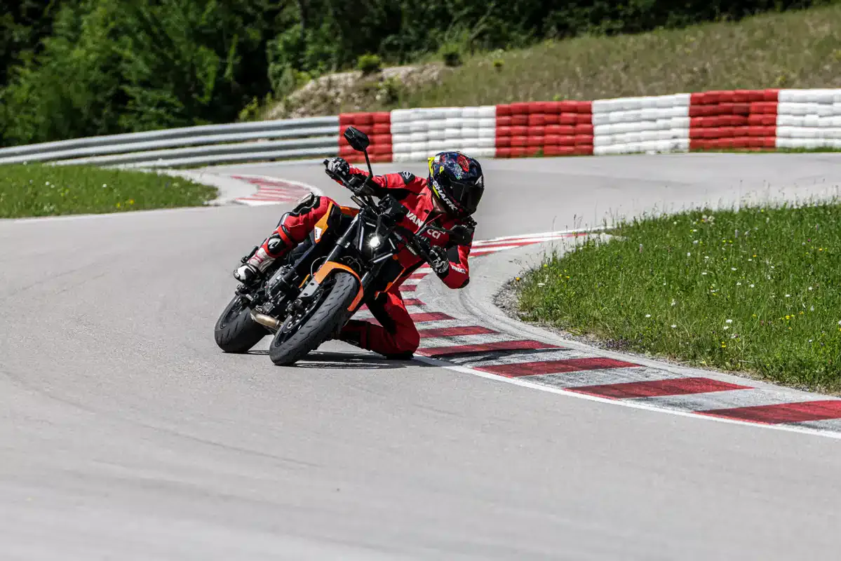 Essai KTM 790 Duke 2027  la bonne surprise - 11