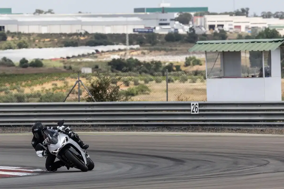 Essai Norton Manx R  100% nouvelle, 100% sensationnelle - 07