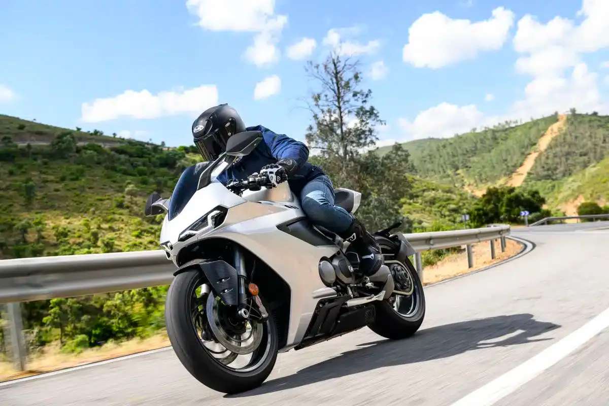 Essai Norton Manx R  100% nouvelle, 100% sensationnelle - 16