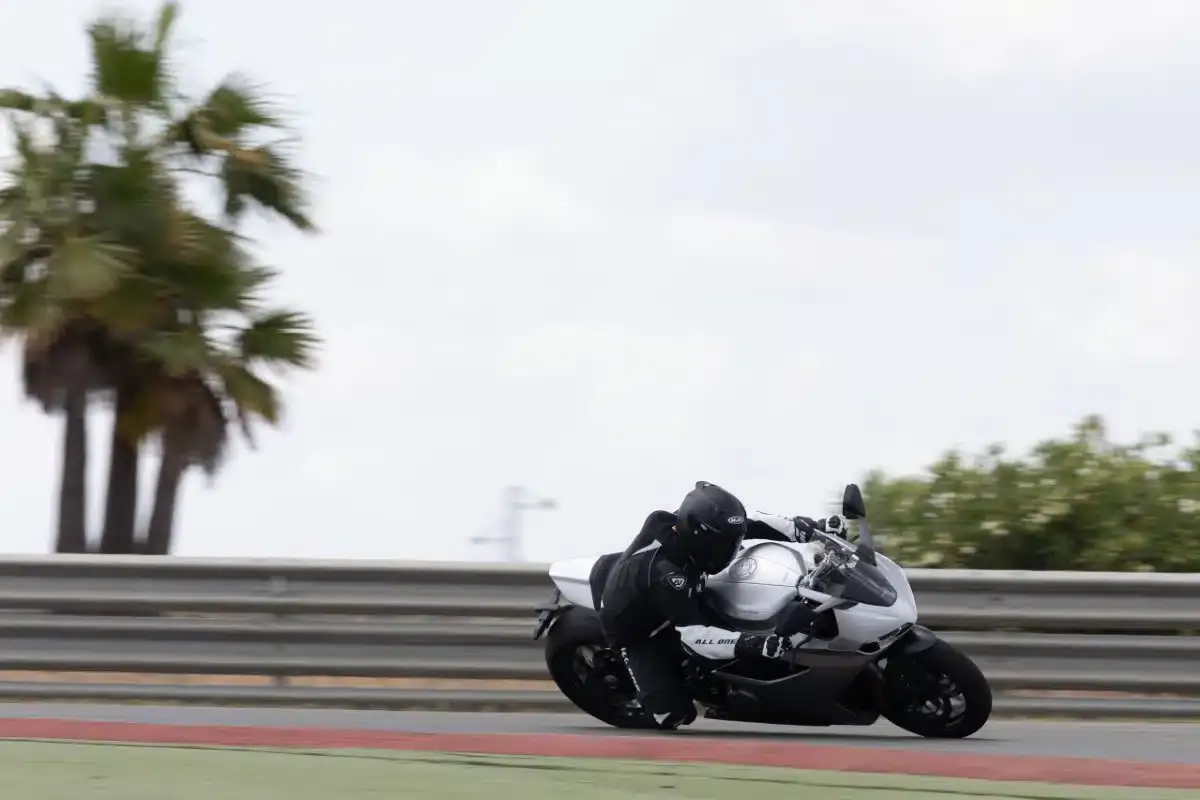 Essai Norton Manx R  100% nouvelle, 100% sensationnelle - 21