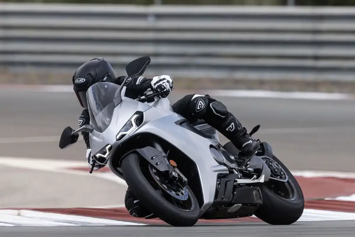 Essai Norton Manx R  100% nouvelle, 100% sensationnelle - 24