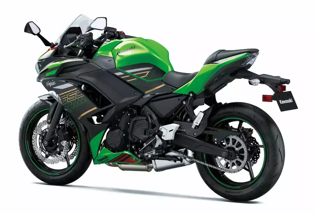 Nouveauté 2020, Kawasaki Ninja 650, retouche esthétique et technologique - 02