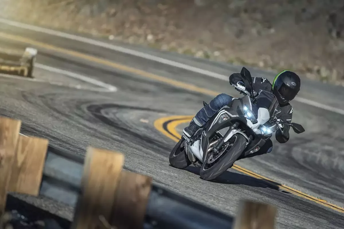 Nouveauté 2020, Kawasaki Ninja 650, retouche esthétique et technologique - 07