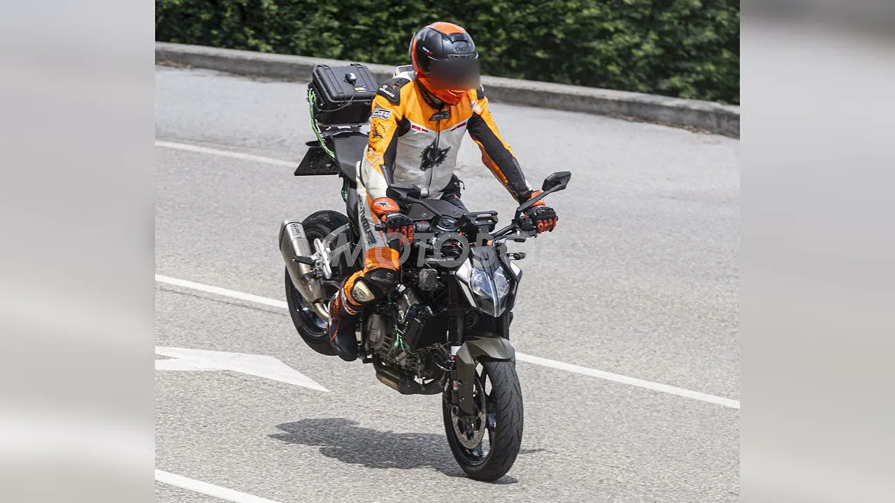 Nouveautés chez KTM, Triumph, CFMOTO, Moto Guzzi - 06