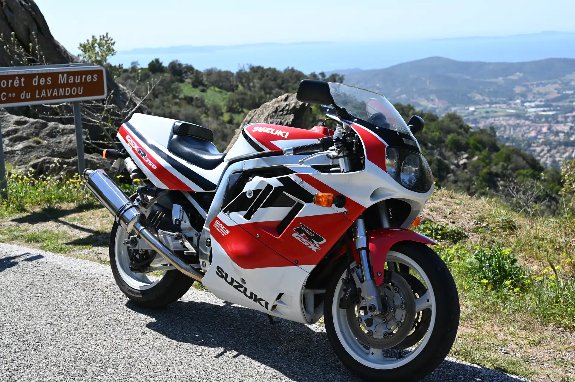 SUZUKI 750 et 1100 GSXR Air-Huile, l'ère des sportives modernes - 01