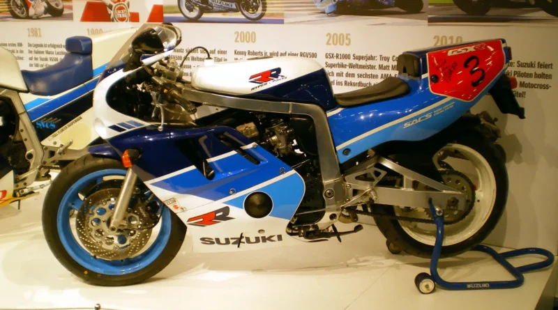 Suzuki 750 et 1100 Gsxr Air Huile l Ere des Sportives Modernes