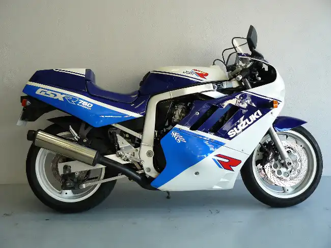 SUZUKI 750 et 1100 GSXR Air-Huile, l'ère des sportives modernes - 18