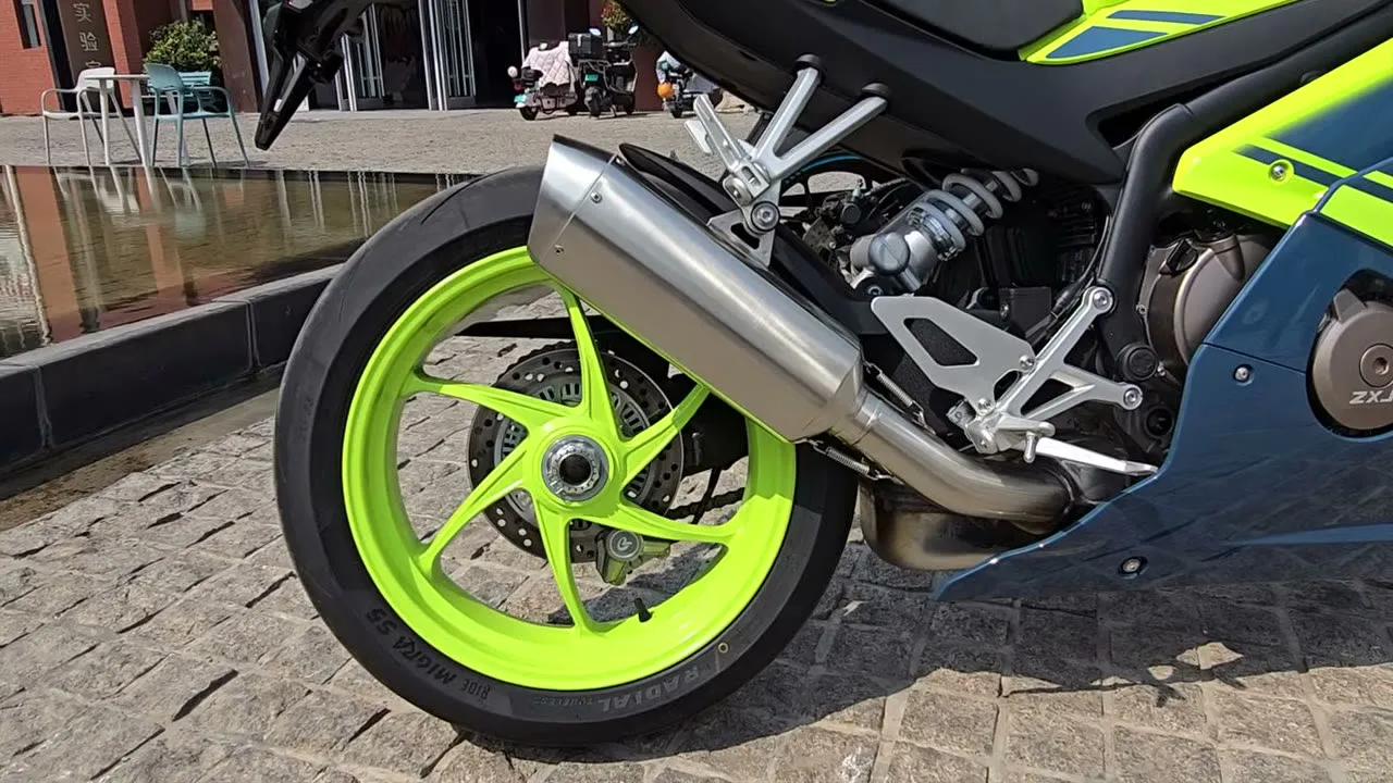 ZXJC 500RR vs 675SR-R, le duel aux accélérations - 04