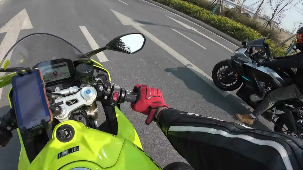 ZXJC 500RR vs 675SR-R, le duel aux accélérations - 07