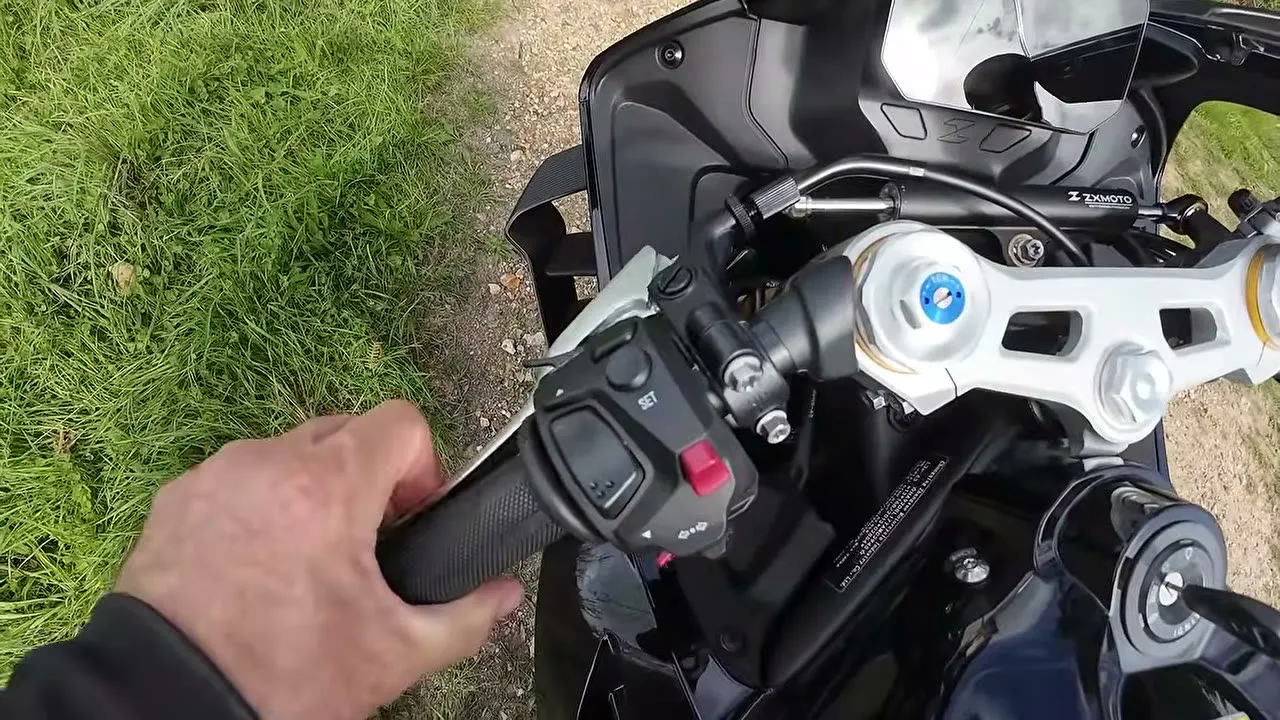 ZXMoto 500 RR, prise de contact - 16